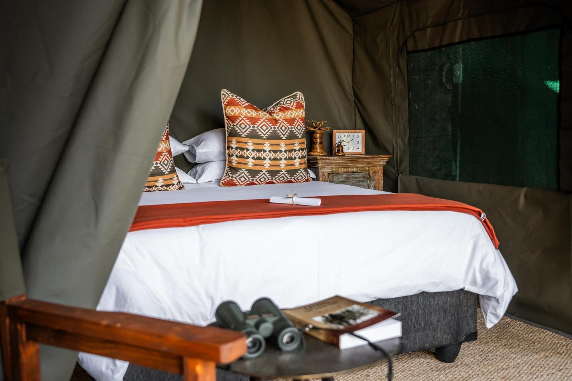 Grace Of Africa, Couples 5 Star Nature Lodge Marloth Park Room photo