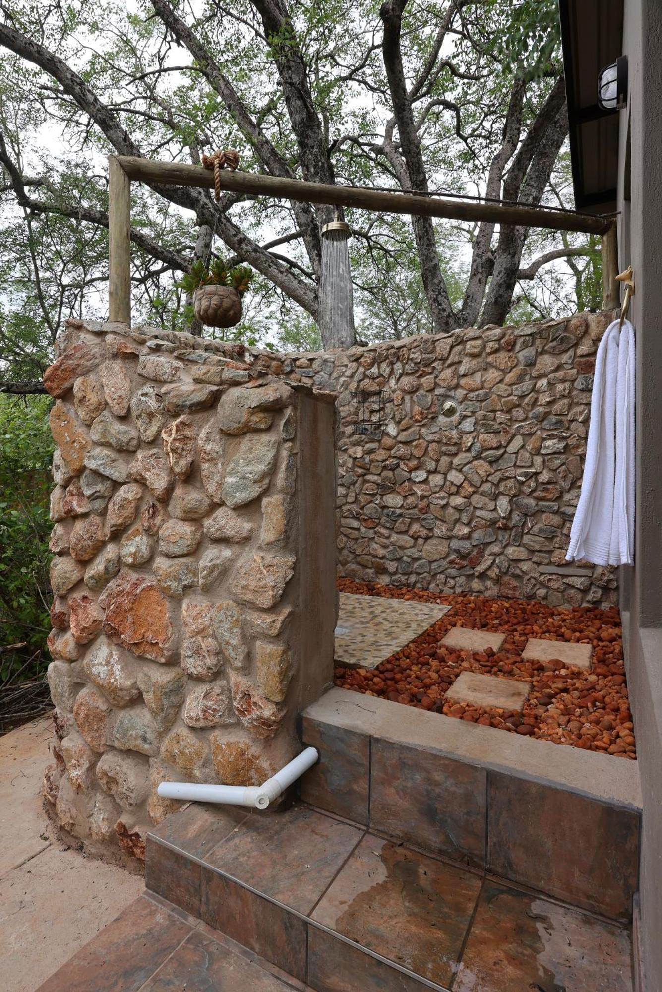 Grace Of Africa, Couples 5 Star Nature Lodge Marloth Park Exterior photo